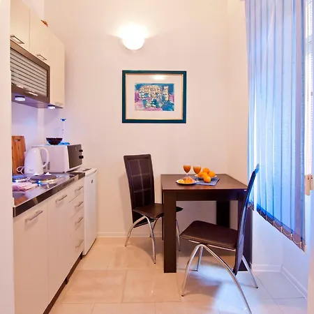 Magnifique Near Theatre &